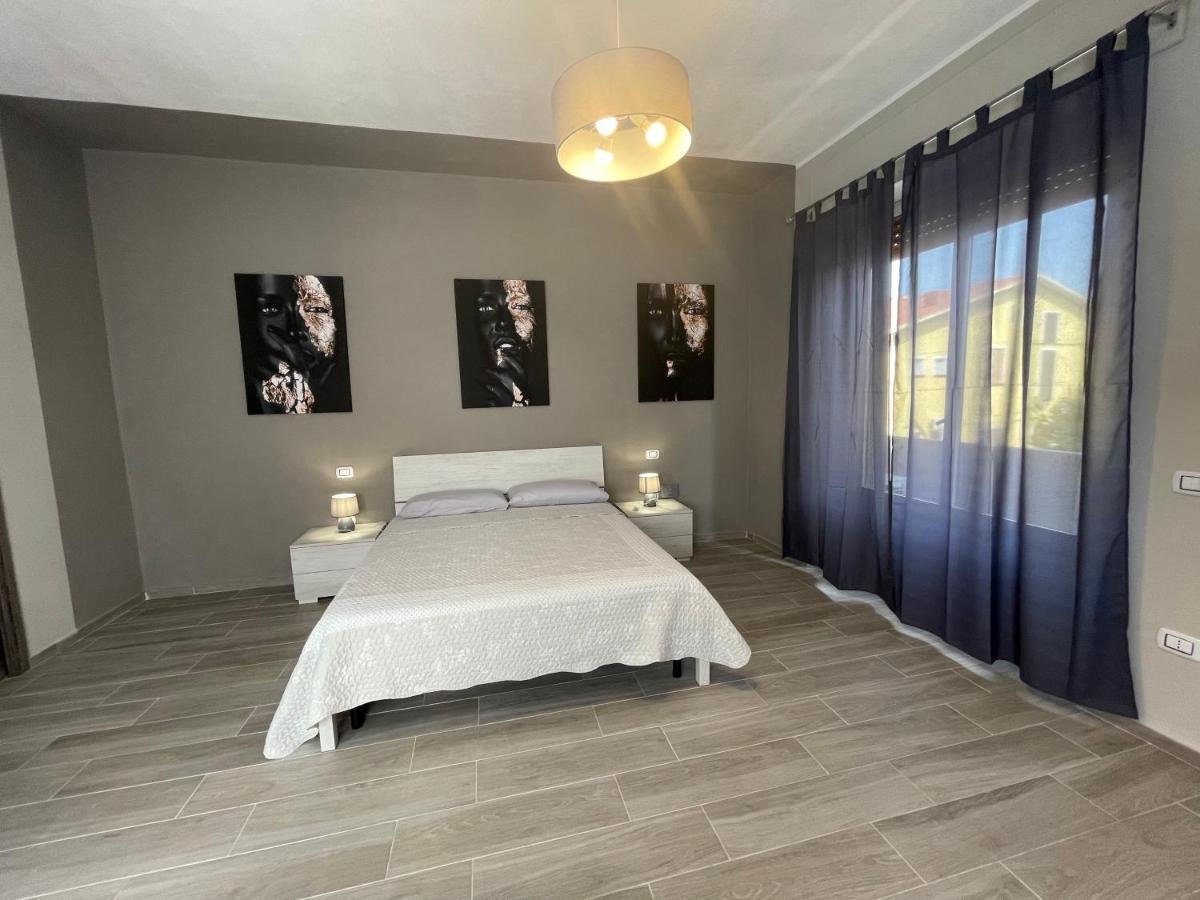 Appartamento Elegante Carbonia Exterior foto